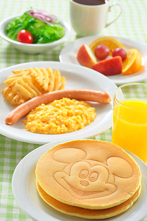 クリスタルパレス プーさん 当日並ぶ 朝食予約 値段は ディズニーランド 毎日ディズニーランド